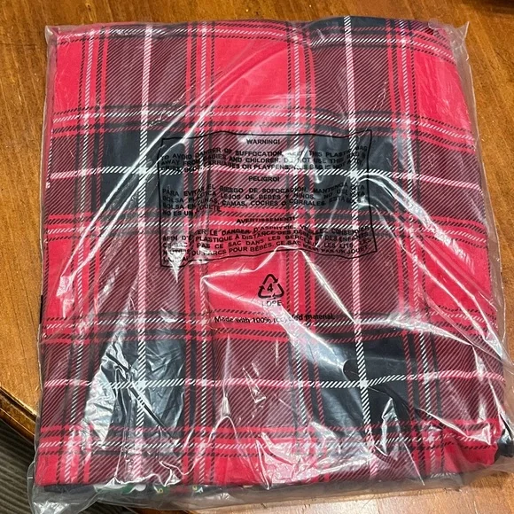 PJ Place Men's Festive Christmas Tee - Black and Red - Picture 2 of 2